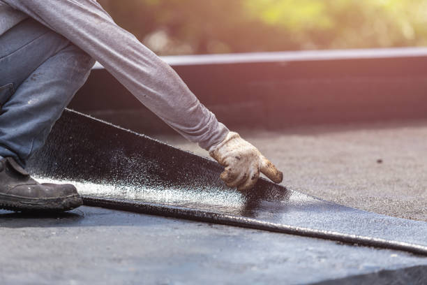 Professional Wet Basement Repair technician working in Farmland, IN